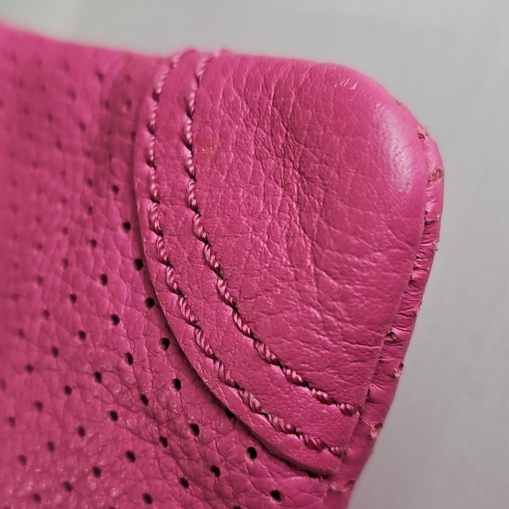 Banana Republic Bubblegum Pink Leather Ziptop Wristlet EUC - Picture 7 of 15